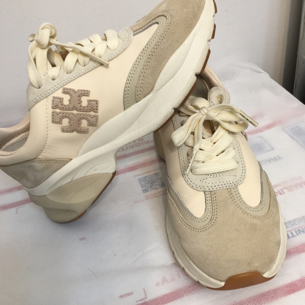 Tory Burch Monogram Good Luck Lightweight Women's Cream Fashion Sneakers Size6.5 - Picture 2 of 13